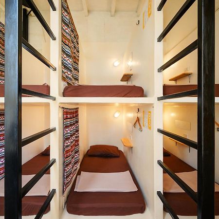 Warm White Hostel Bangkok Dış mekan fotoğraf