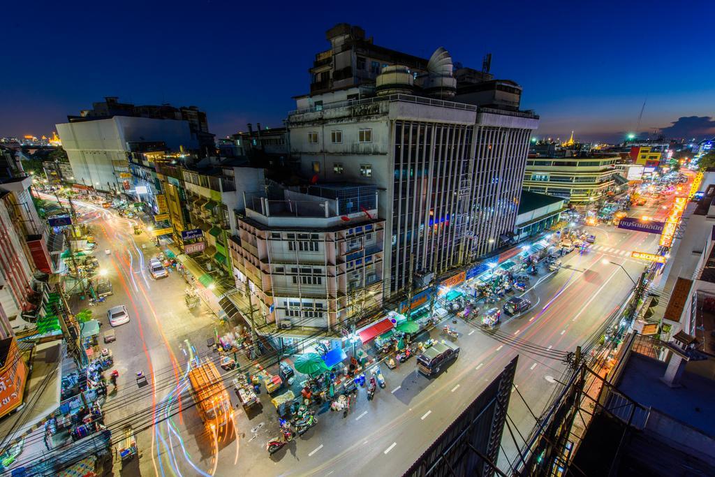 Warm White Hostel Bangkok Dış mekan fotoğraf