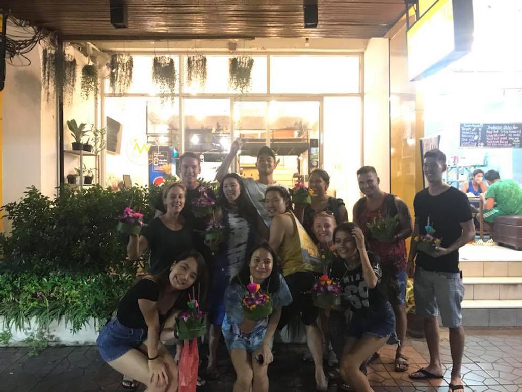 Warm White Hostel Bangkok Dış mekan fotoğraf