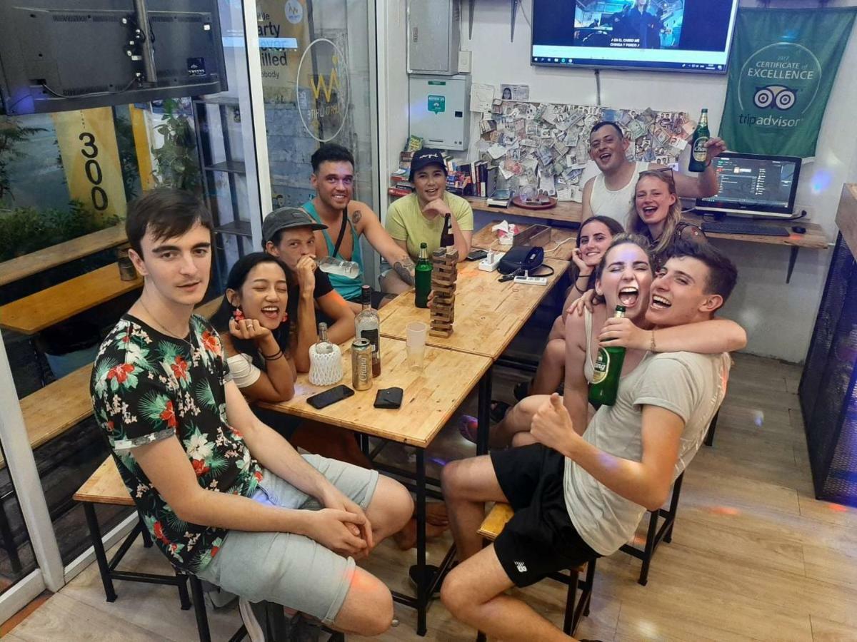 Warm White Hostel Bangkok Dış mekan fotoğraf